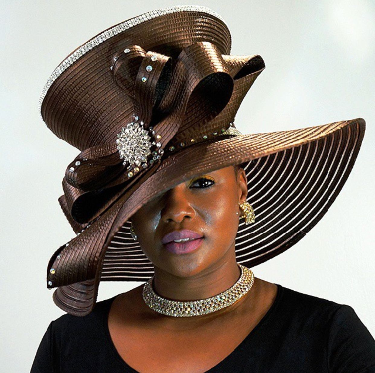 How to Choose the Perfect Church Hat: Tips for Women of All Ages